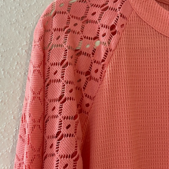 Miholl crochet lace blouse XL In A Pretty Peach Color. Preowned crew neck - Picture 11 of 11